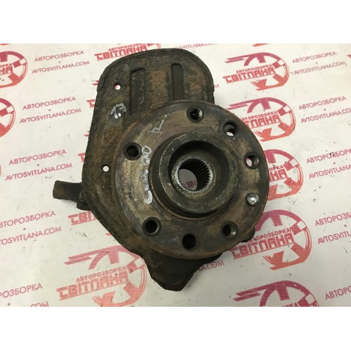 Кулак поворотный правый Opel Combo 2001-2011 13154320